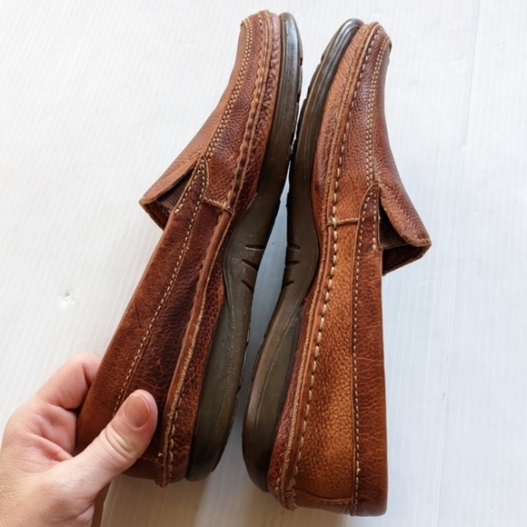 JOHNSTON & MURPHY brown leather slip-on loafers - Picture 2 of 10